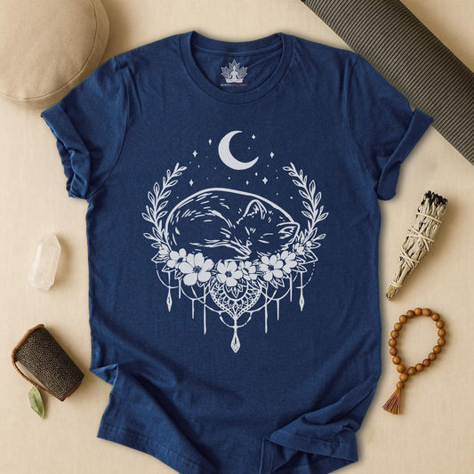 Chat endormi sous la lune