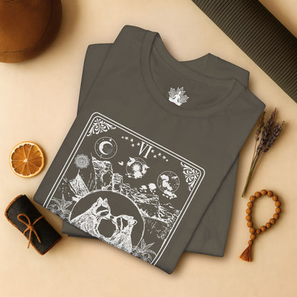 Lake Louise Tarot – Racoon Lovers Tee
